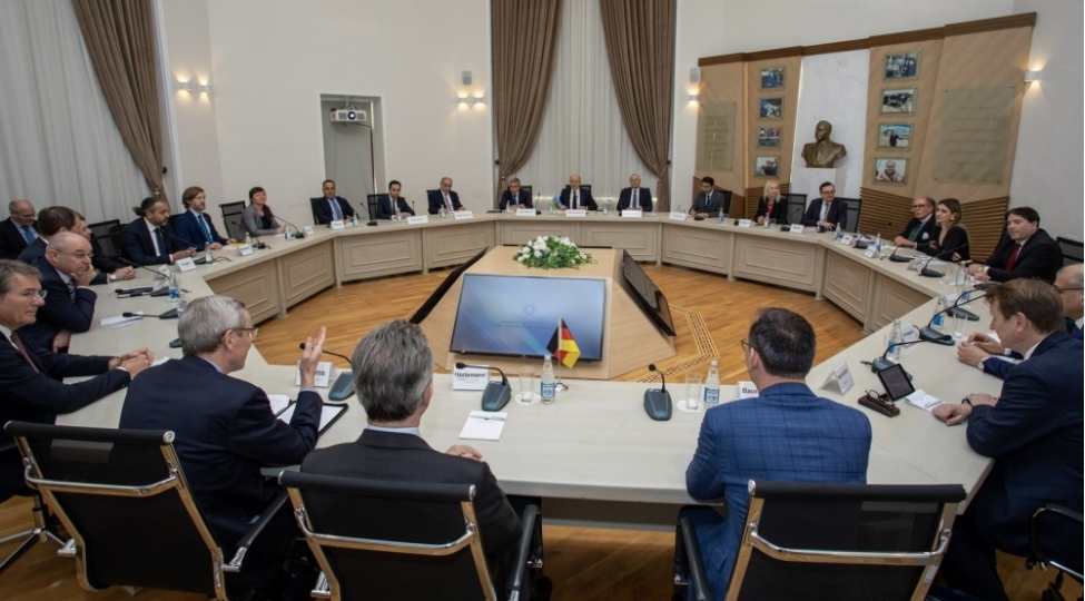 almaniya-shirketlerinden-ibaret-numayende-heyeti-ile-gorush-kechirilib