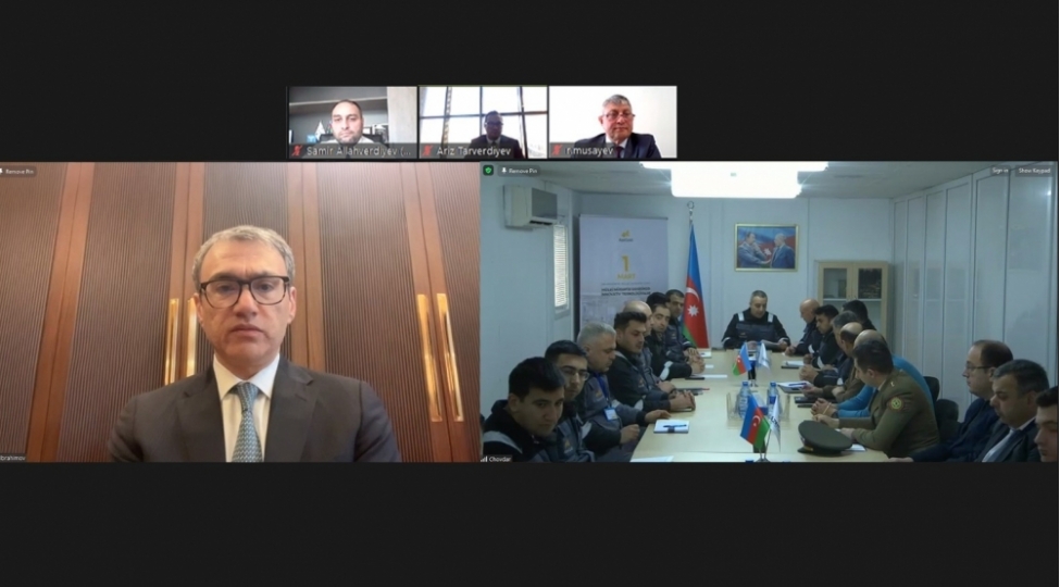 azergold-qsc-umumdunya-mulki-mudafie-gunune-hesr-olunmush-interaktiv-tedbir-kechirib-foto