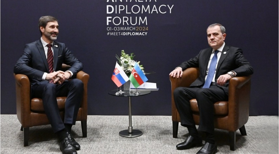 ceyhun-bayramov-antalyada-slovakiyali-hemkari-ile-emekdashliq-perspektivlerini-muzakire-edib