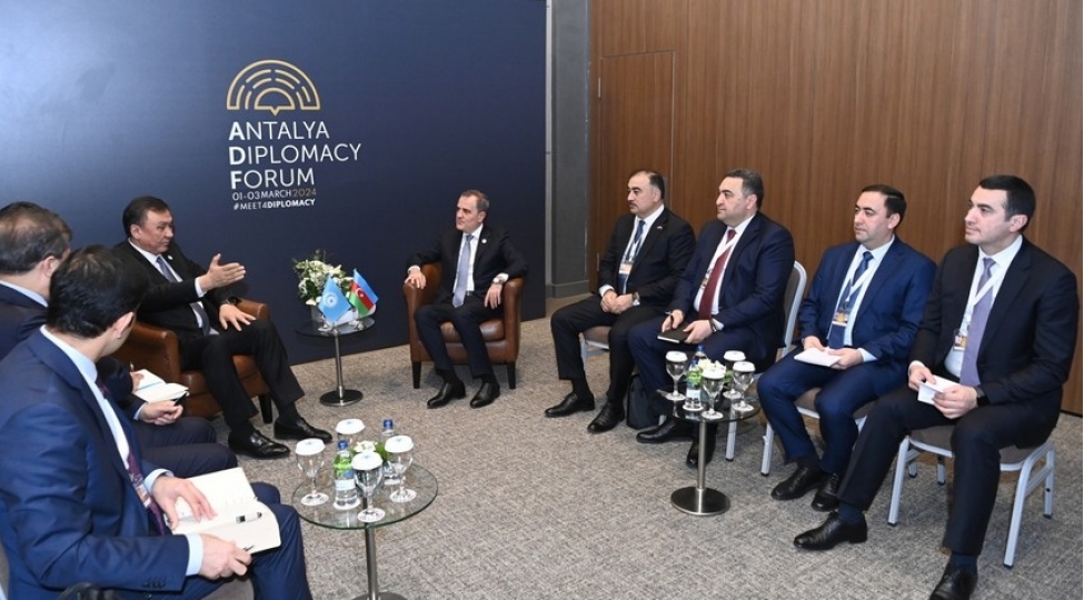 ceyhun-bayramov-tdt-nin-bash-katibi-ile-gorushub