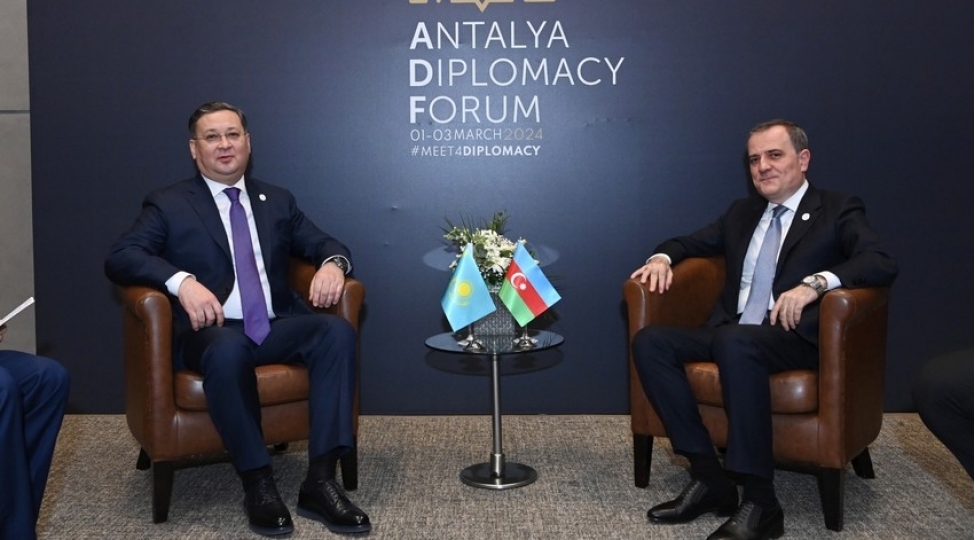 azerbaycan-ve-qazaxistan-xin-bashchilari-gorushub-2