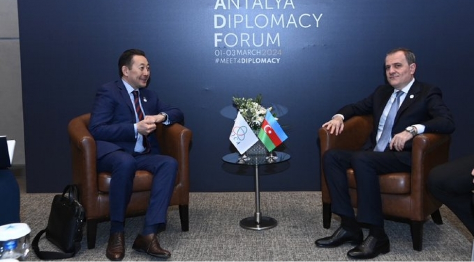 ceyhun-bayramov-cica-nin-bash-katibi-ile-gorushub