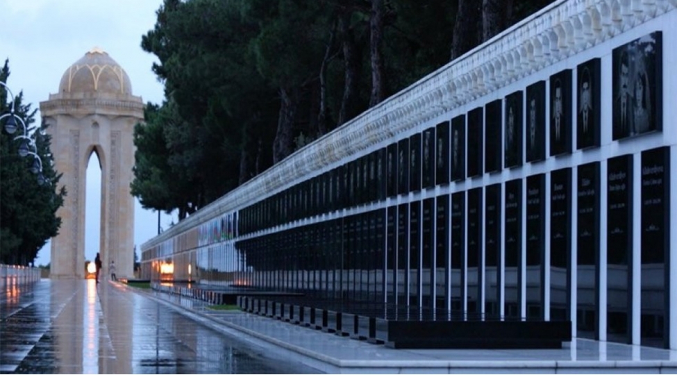 rusiya-bash-naziri-shehidler-xiyabanini-ziyaret-edib