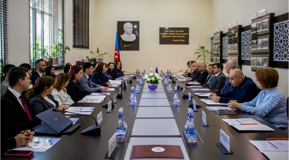emta-nin-energy-talks-layihesi-cherchivesinde-novbeti-seminari-bash-tutub-foto