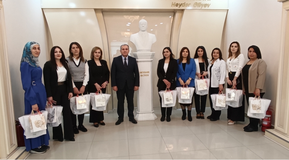 azerbaycan-qadini-her-zaman-cemiyyetimizin-esas-aparici-quvvesi-olub-foto