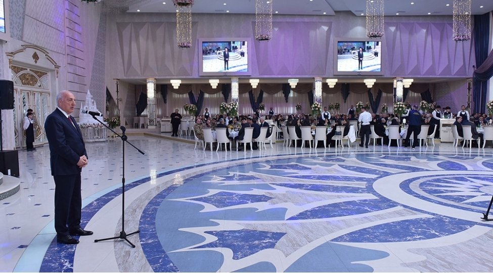 sumqayitda-8-mart-beynelxalq-qadinlar-gunu-munasibetile-bayram-tedbiri-kechirilib-foto