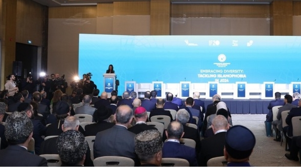 azerbaycan-islamofobiya-ile-mubarizeye-sadiqliyini-defelerle-gosterib