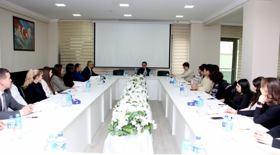 multikulturalizm-merkezi-qish-mektebine-start-verib-foto
