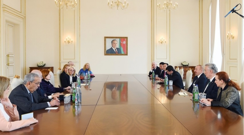 prezident-nizami-gencevi-beynelxalq-merkezinin-hemsedrlerini-ve-idare-heyetinin-uzvlerini-qebul-edib