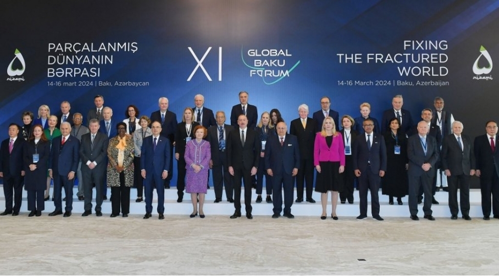 prezident-ilham-eliyev-xi-qlobal-baki-forumunda-chixish-edib-yenilenibfoto