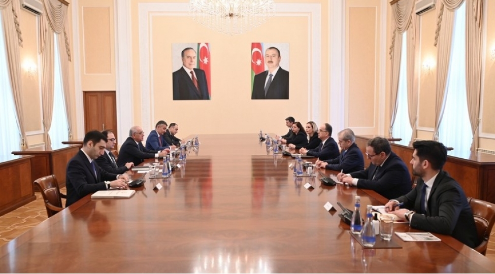 eli-esedov-albaniya-prezidenti-ile-gorushub