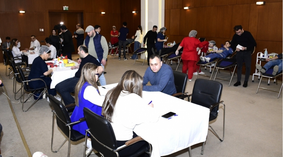 yap-merkezi-aparatinda-qanverme-aksiyasi-kechirilib-foto-3