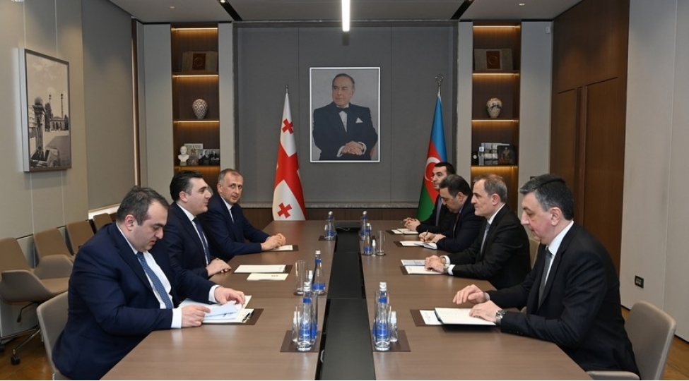 ceyhun-bayramov-gurcustanli-hemkari-ile-postmunaqishe-dovrundeki-regional-veziyyeti-muzakire-edib-foto