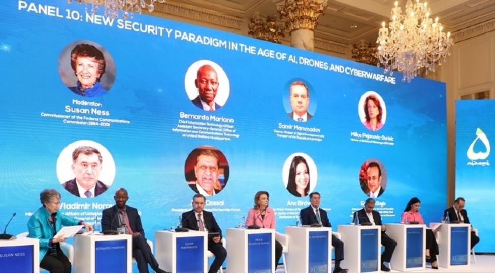 baki-forumu-suni-intellekt-ve-dronlar-esrinde-yeni-tehlukesizlik-paradiqmasi-movzusunda-panel-iclasi-kechirilib
