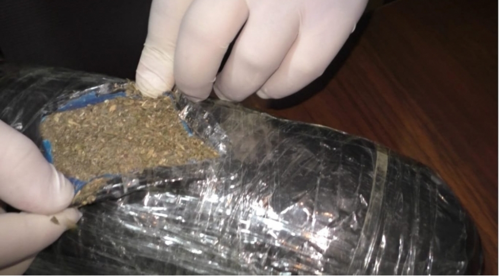 yevlaxda-narkotik-vasitelerin-qanunsuz-dovriyyesinde-shubheli-bilinen-5-nefer-ele-kechirilib