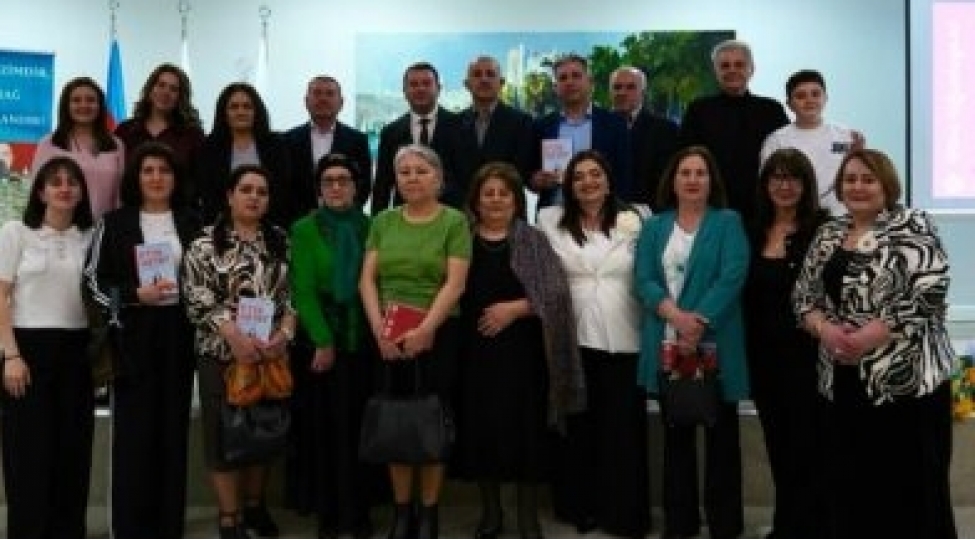etik-qaydalardan-behs-eden-yeni-kitabin-teqdimat-merasimi-kechirilib-foto