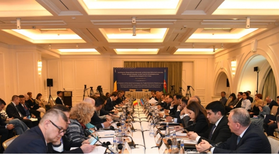 azerbaycan-ve-ruminiya-hokumetlerinin-mushterek-komissiyasinin-iclasinda-emekdashliq-senedleri-imzalanib