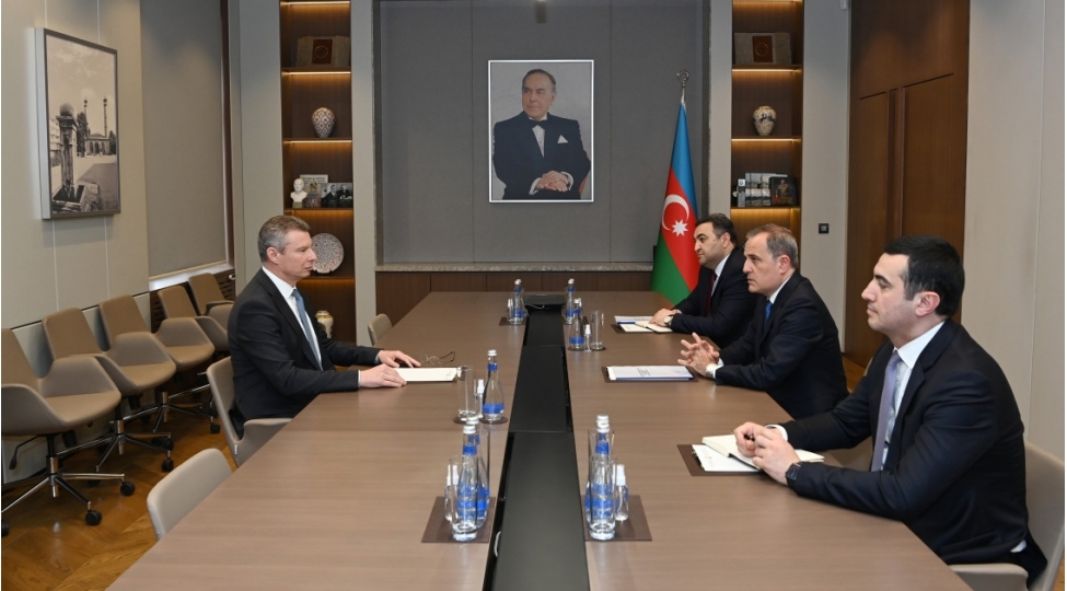 ceyhun-bayramov-ukrayna-sefirini-diplomatik-fealiyyetinin-basha-chatmasi-munasibetile-qebul-edib