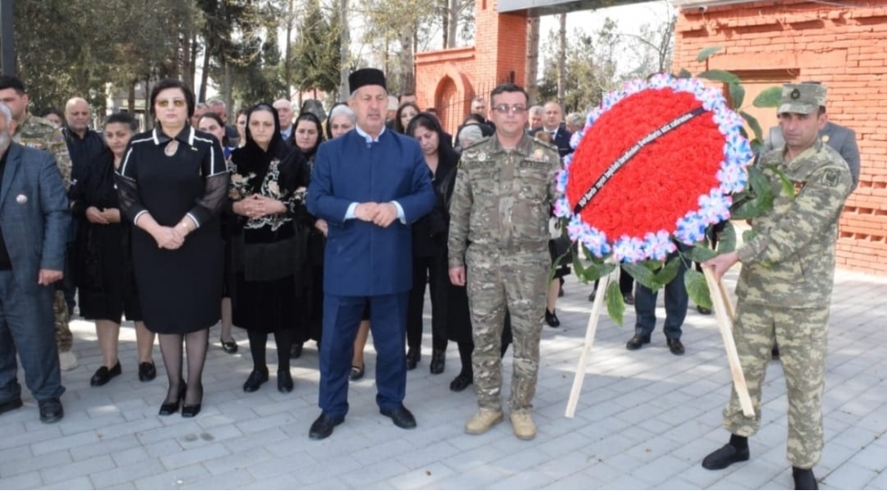 aprel-qelebesi-zefer-yolunun-bashlangicidir-foto