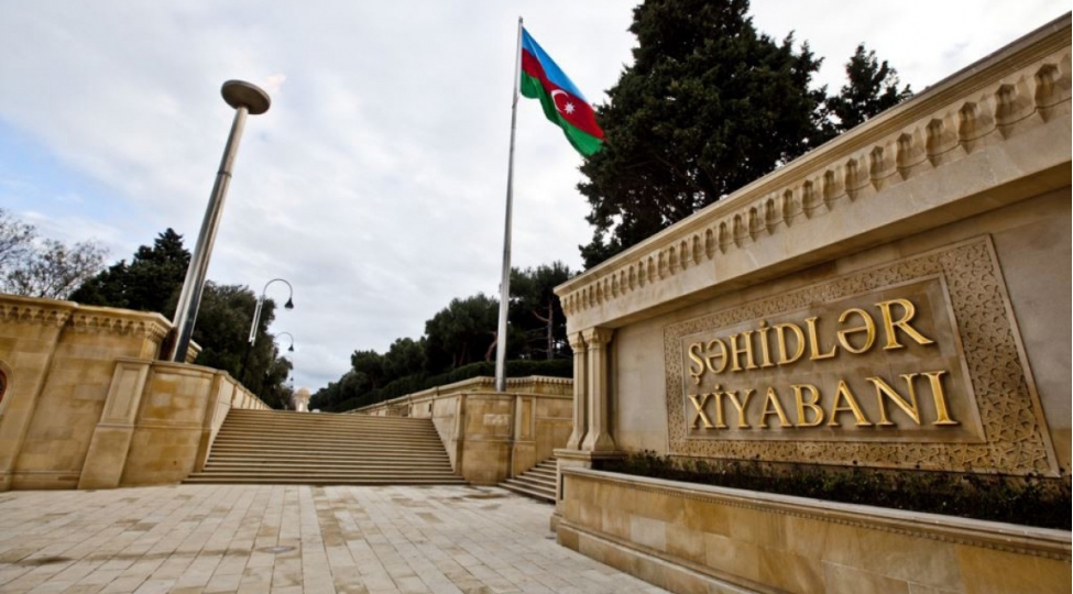 konqo-respublikasinin-prezidenti-shehidler-xiyabanini-ziyaret-edib