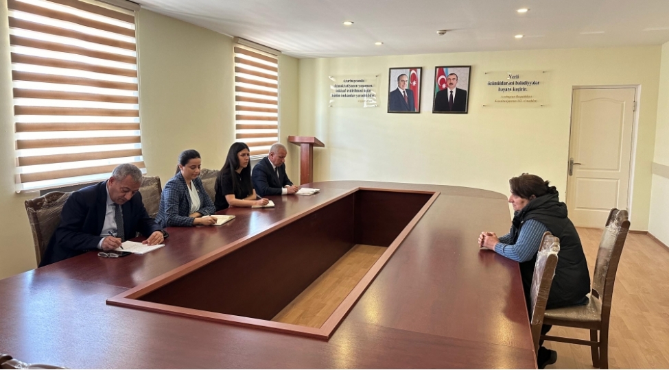 sebine-xasayeva-xocesende-vetendashlari-qebul-edib-foto-2