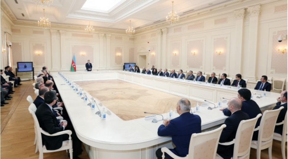 ali-mehkemenin-yeni-hakimleri-kollektive-teqdim-olunub
