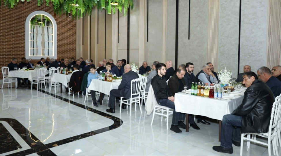xetai-rayonunda-shehid-aileleri-uchun-novbeti-iftar-sufresi-teshkil-olunub-foto