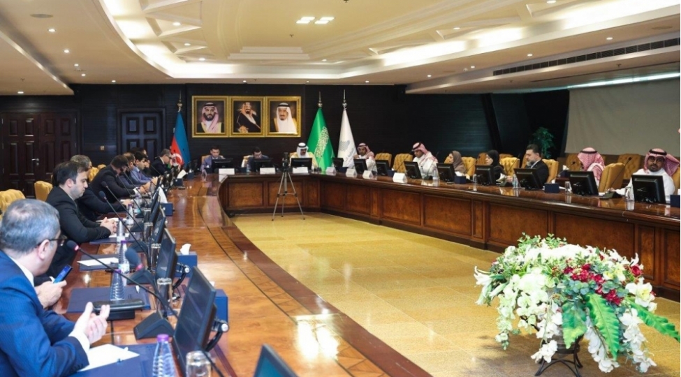azerbaycan-seudiyye-erebistani-birge-ishguzar-shurasininnovbeti-iclasi-kechirilib