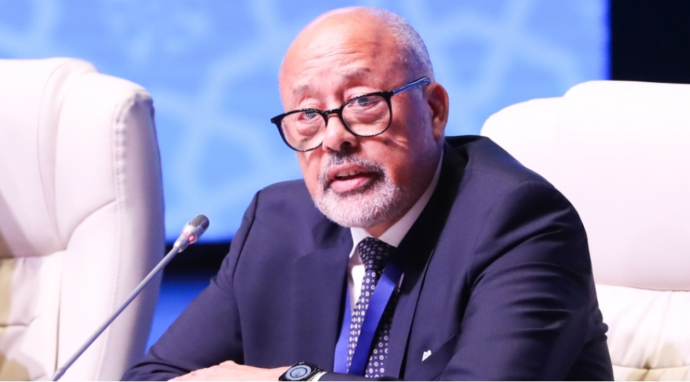 efendus-henderson-medeniyyetlerarasi-dialoq-forumu-unikal-platformadir