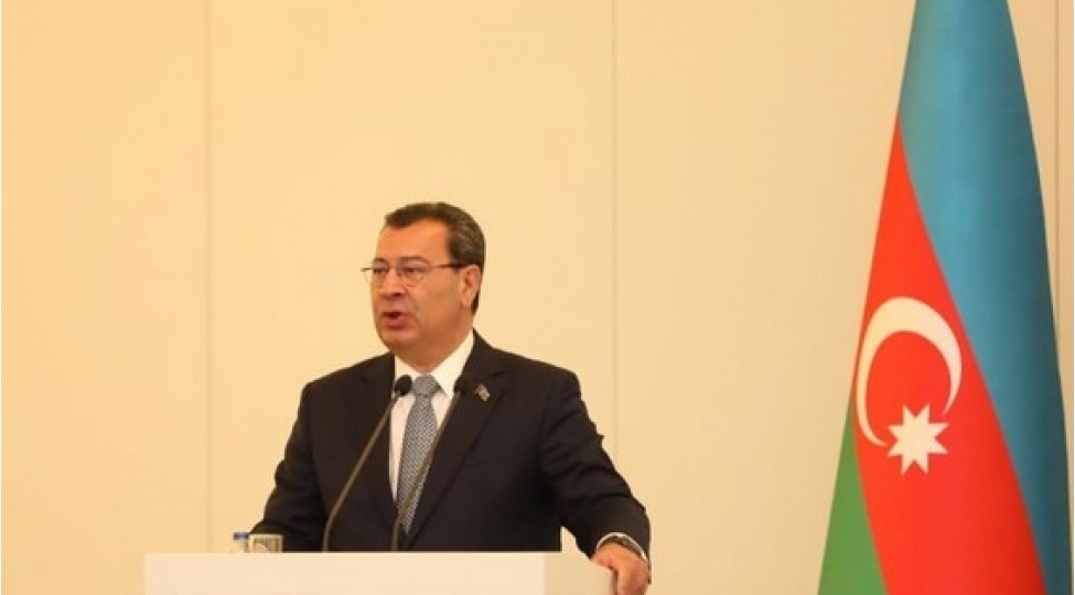 semed-seyidov-frank-shvabeye-yeniden-cavab-verib-ozunu-ve-ashpa-ni-mehv-edeceksen