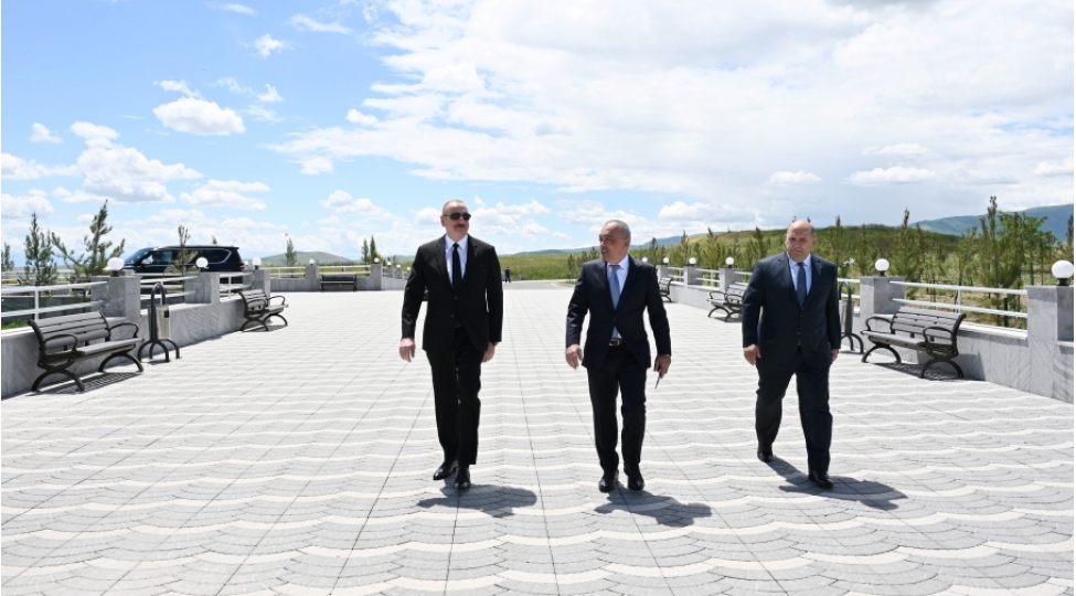 prezident-fuzulide-kondelenchay-su-anbarlari-kompleksinin-temir-berpadan-sonra-achilishinda-ishtirak-edib