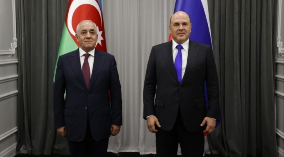 eli-esedov-rusiyanin-bash-nazirini-tebrik-edib