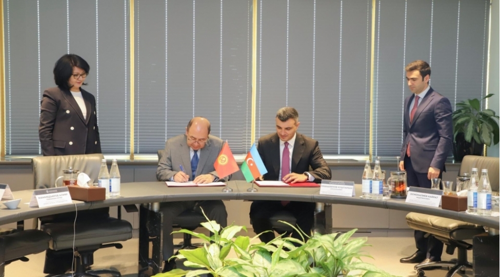azerbaycan-ve-qirgizistan-merkezi-banklari-arasinda-anlashma-memorandumu-imzalanib