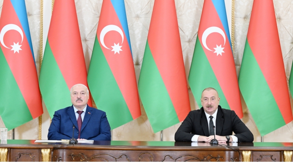 azerbaycan-ve-belarus-prezidentleri-caspian-agro-ve-interfood-azerbaijan-sergileri-ile-tanish-olublar