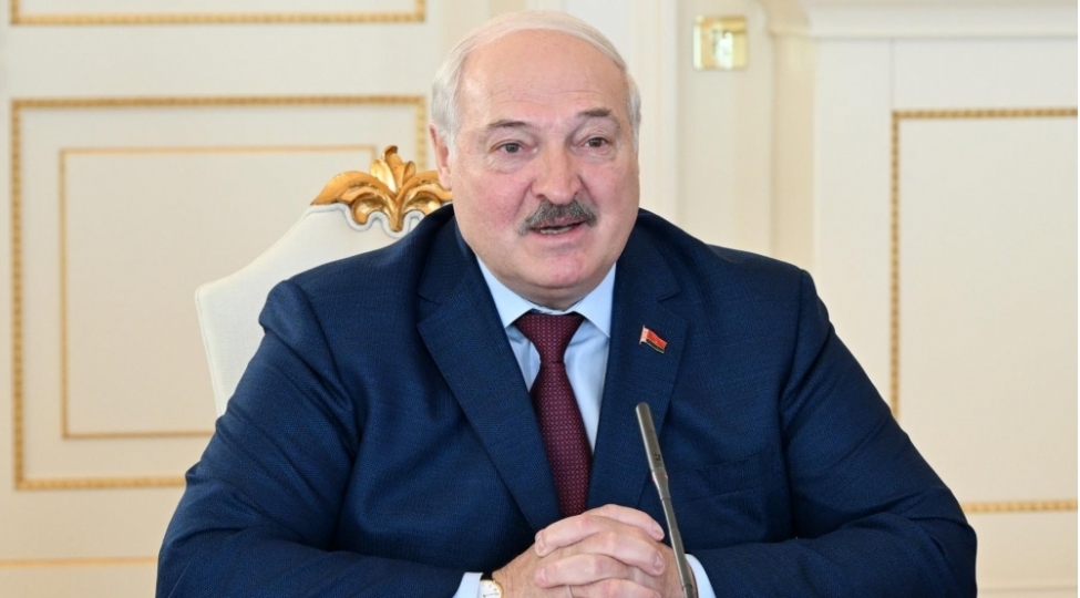 lukashenko-belarus-azad-edilmish-erazilerin-berpasinda-ishtirak-ede-biler