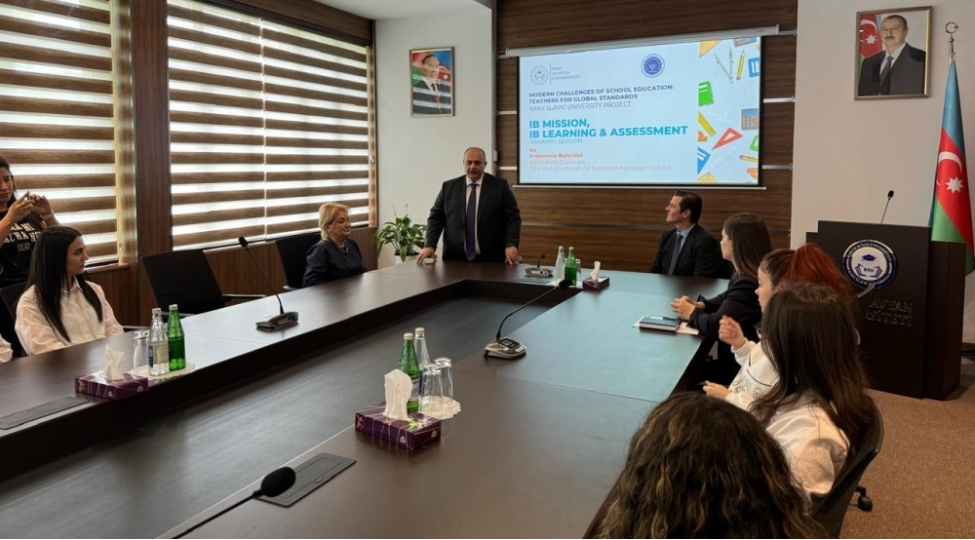 bsu-da-telimlerde-ishtirak-eden-telebelere-sertifikatlar-teqdim-edilib-foto