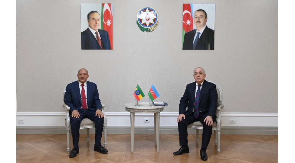 eli-esedov-efiopiyanin-bash-naziri-ile-ikiterefli-emekdashligi-muzakire-edib