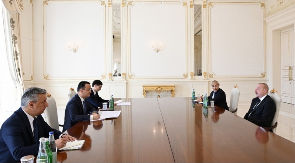prezident-ilham-eliyev-ozbekistanin-investisiya-senaye-ve-ticaret-nazirini-qebul-edib-yenilenib