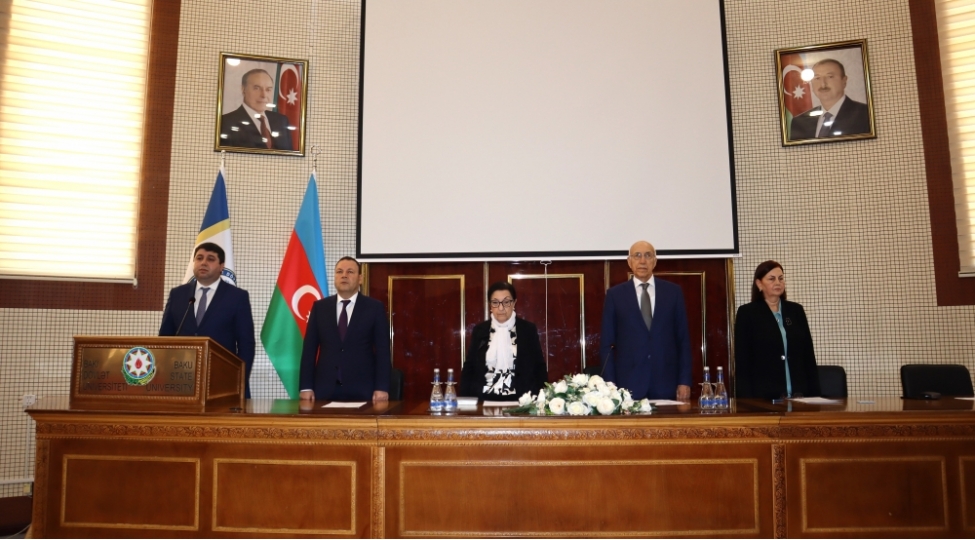 azerbaycan-xx-esrin-evvellerinde-musteqilliye-aparan-yollar-foto