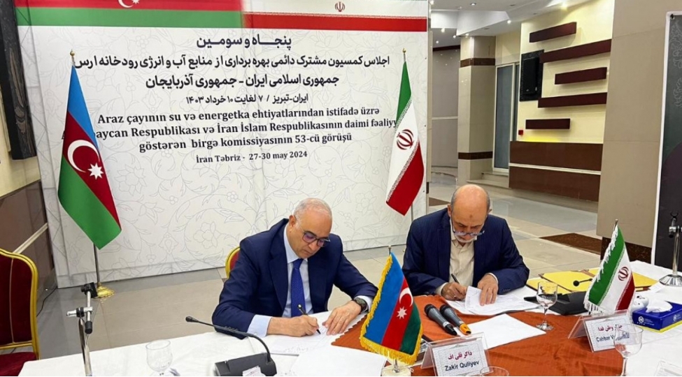 araz-su-anbarinin-ish-rejimi-ve-azerbaycanla-iran-arasinda-su-bolgusu-mueyyenleshdirilib-protokol-imzalanib-foto