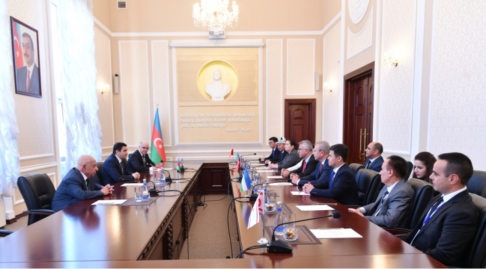 edliyye-naziri-turk-edliyye-telim-shebekesine-daxil-olan-olkelerin-numayende-heyeti-ile-gorushub
