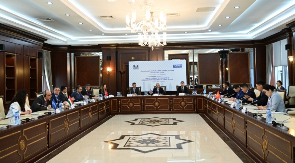 bakida-turkpa-cherchivesinde-parlament-bash-katiblerinin-birinci-gorushu-kechirilib