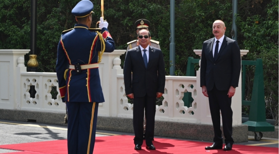 azerbaycan-prezidenti-ilham-eliyevin-misirde-resmi-qarshilanma-merasimi-olub-yenilenib