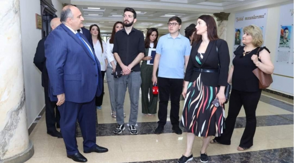 media-numayendeleri-bsu-da-imtahan-sessiyasini-izleyibler-foto