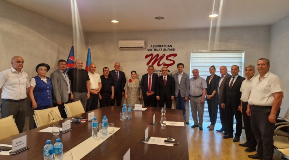 turkiye-sefirliyinin-media-mushaviri-metbuat-shurasinin-idare-heyetinin-uzvleri-ile-gorushub-foto