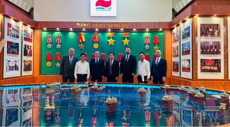 azerbaycan-neftchilerinin-boyuk-emeyi-olan-vietsovpetro-shirketi-250-milyon-ton-neft-hasil-edib