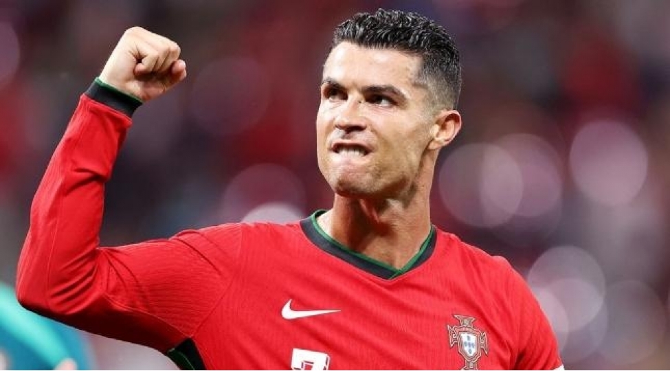 ronaldo-daha-bir-ilke-imza-atdi