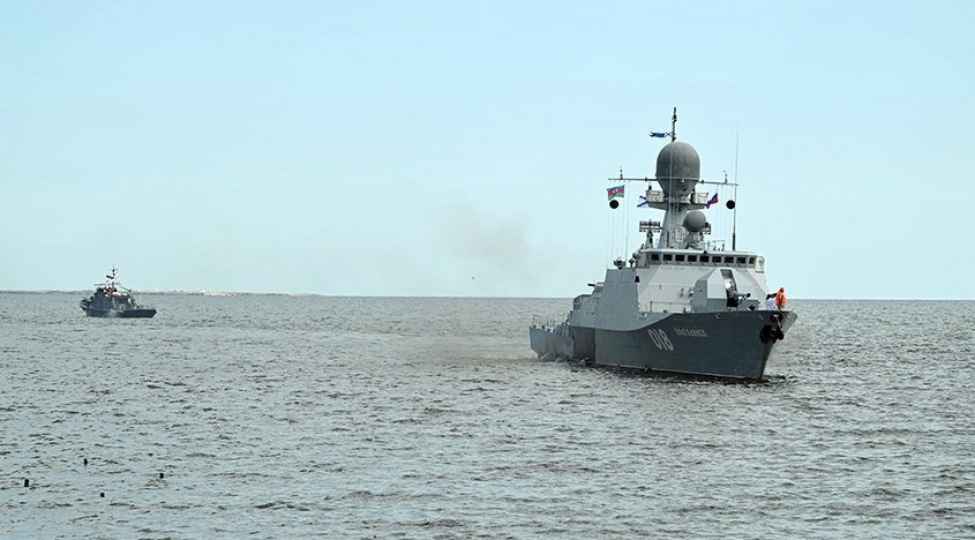 rusiya-xezer-flotiliyasinin-gemileri-bakiya-dostluq-seferi-edibler