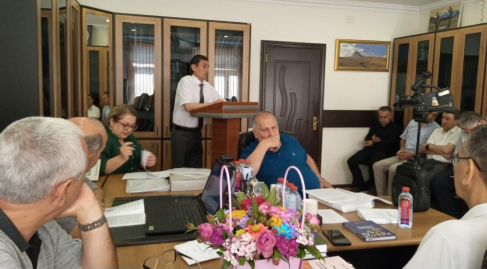 xalq-bayramlarimiza-hesr-olunmush-doktorluq-ishi-mudafie-edilib-foto