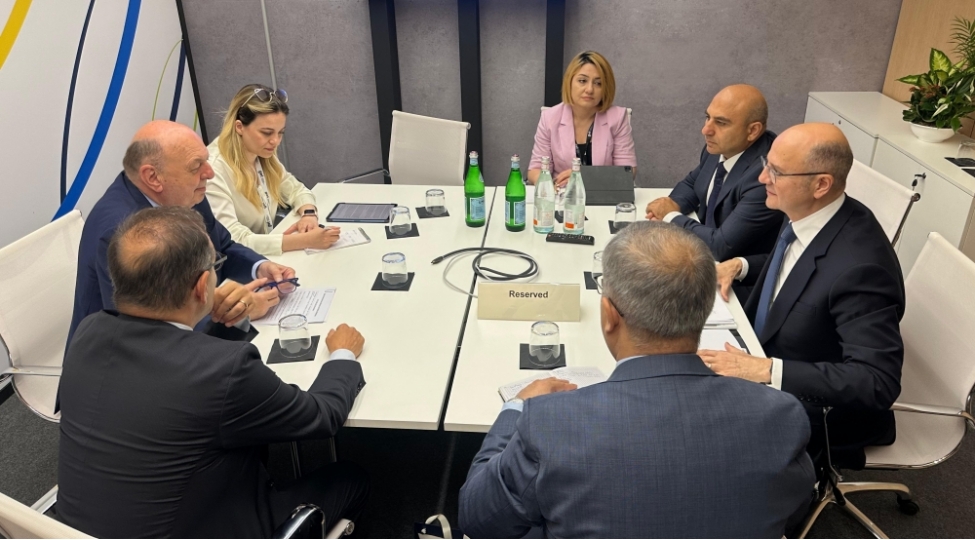 perviz-shahbazov-italiyanin-etraf-muhit-ve-enerji-tehlukesizliyi-naziri-ile-gorushub
